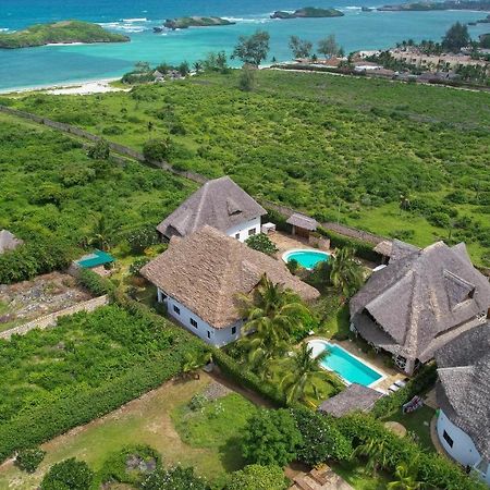 Bed and Breakfast Nyumba Ya Afrika à Watamu Extérieur photo