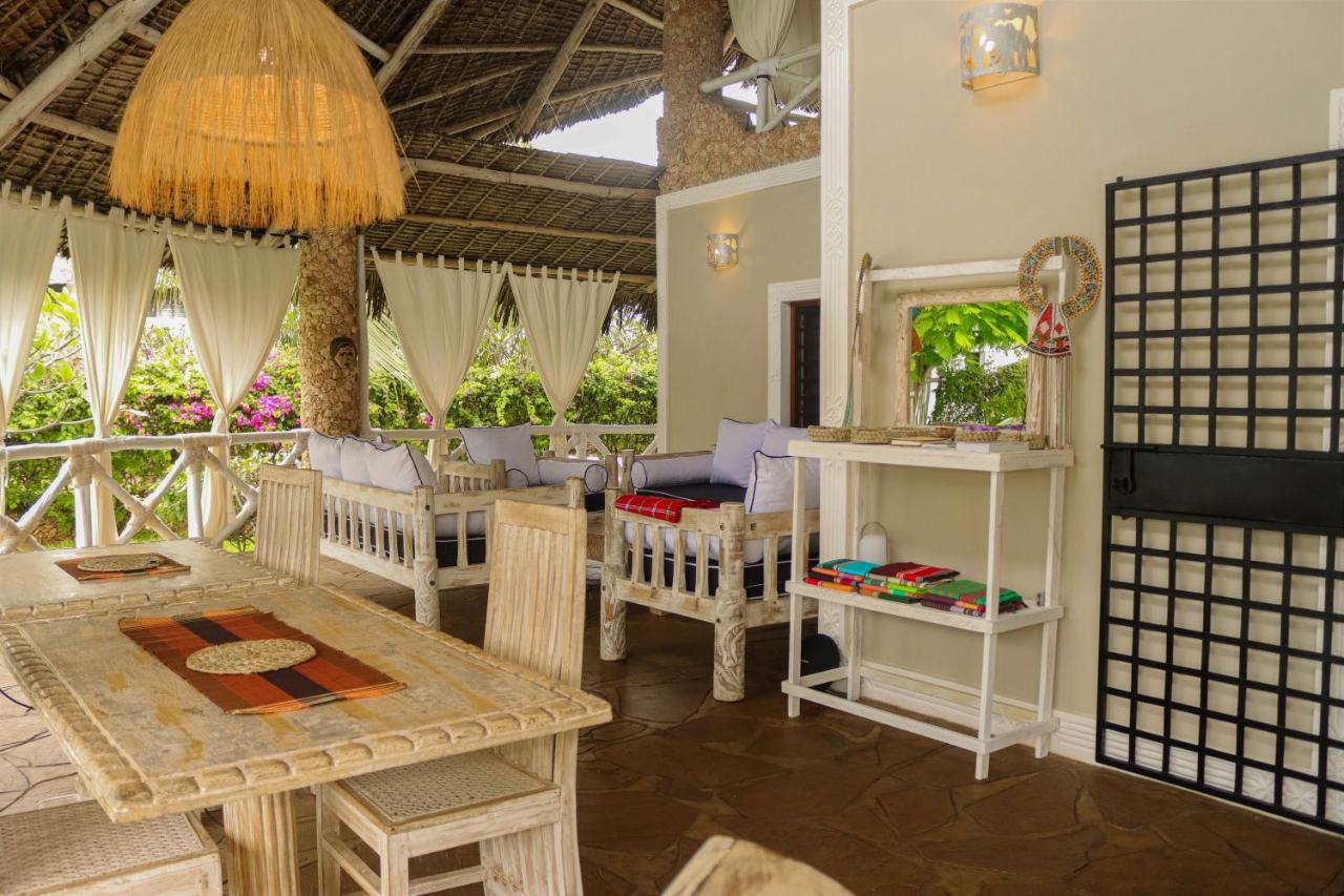 Bed and Breakfast Nyumba Ya Afrika à Watamu Extérieur photo