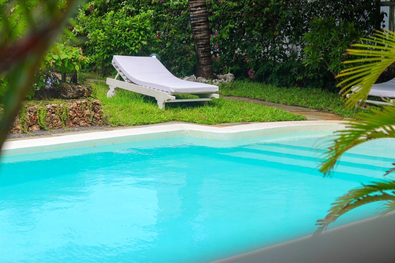 Bed and Breakfast Nyumba Ya Afrika à Watamu Extérieur photo