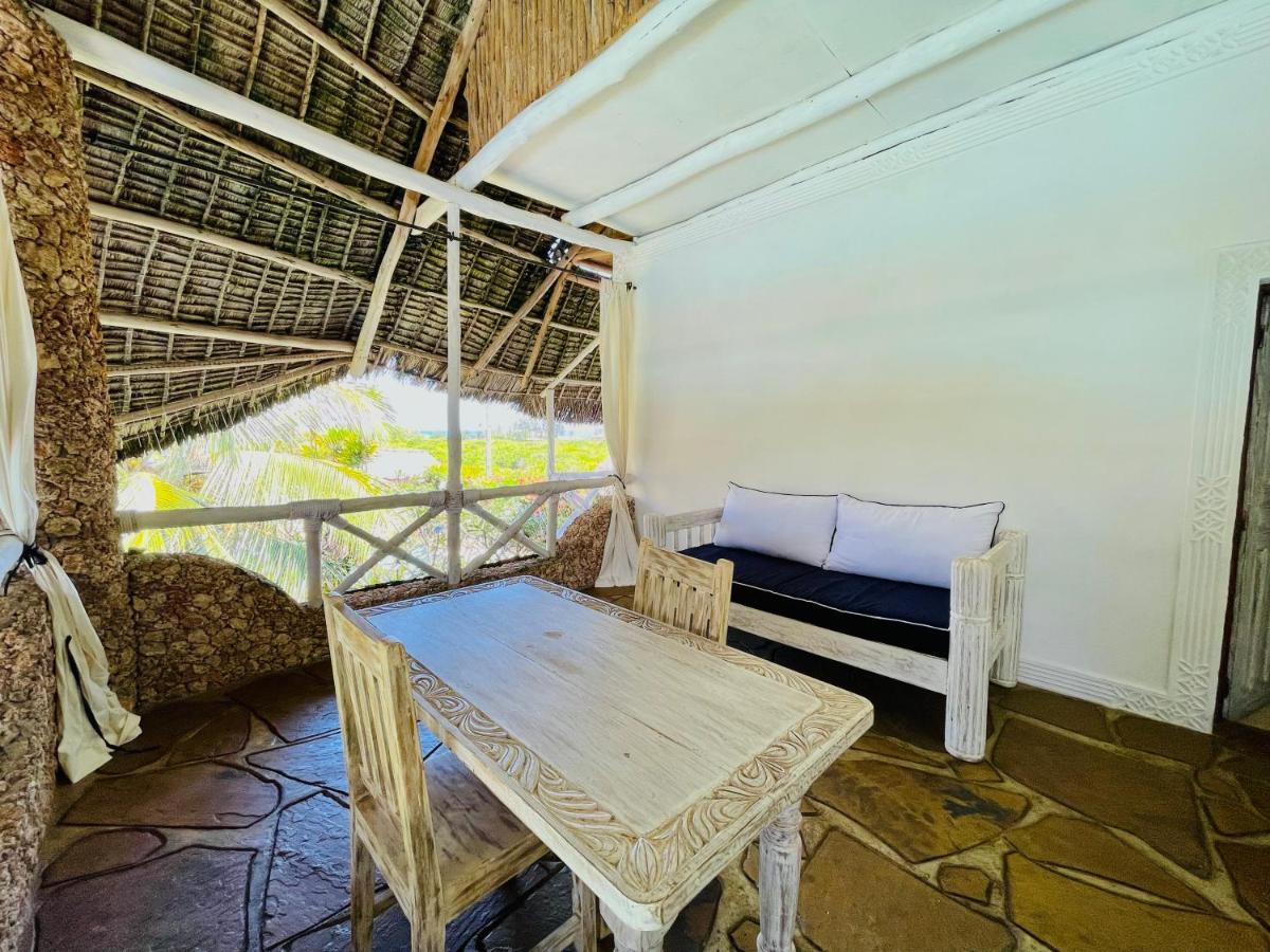 Bed and Breakfast Nyumba Ya Afrika à Watamu Extérieur photo