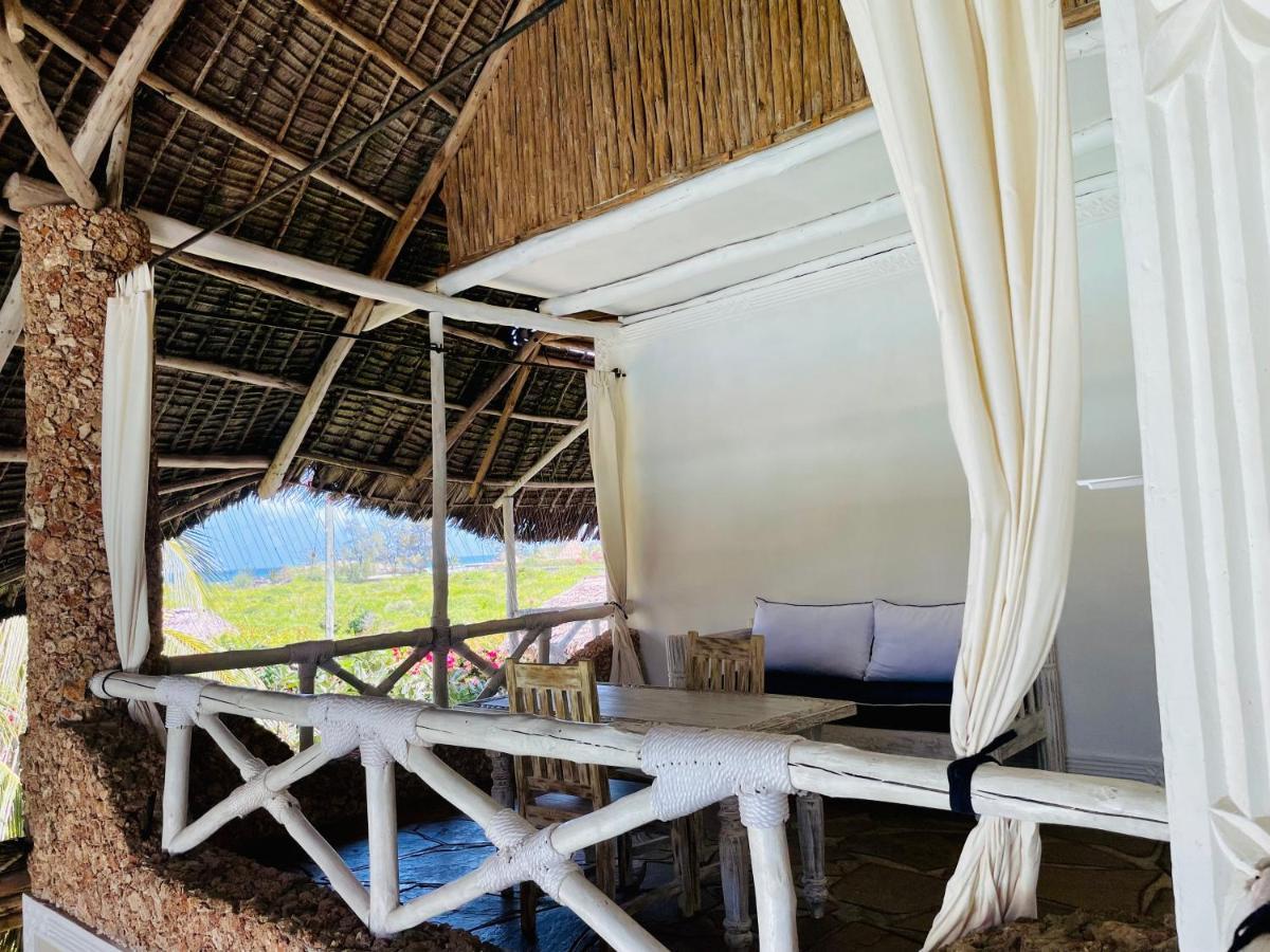 Bed and Breakfast Nyumba Ya Afrika à Watamu Extérieur photo