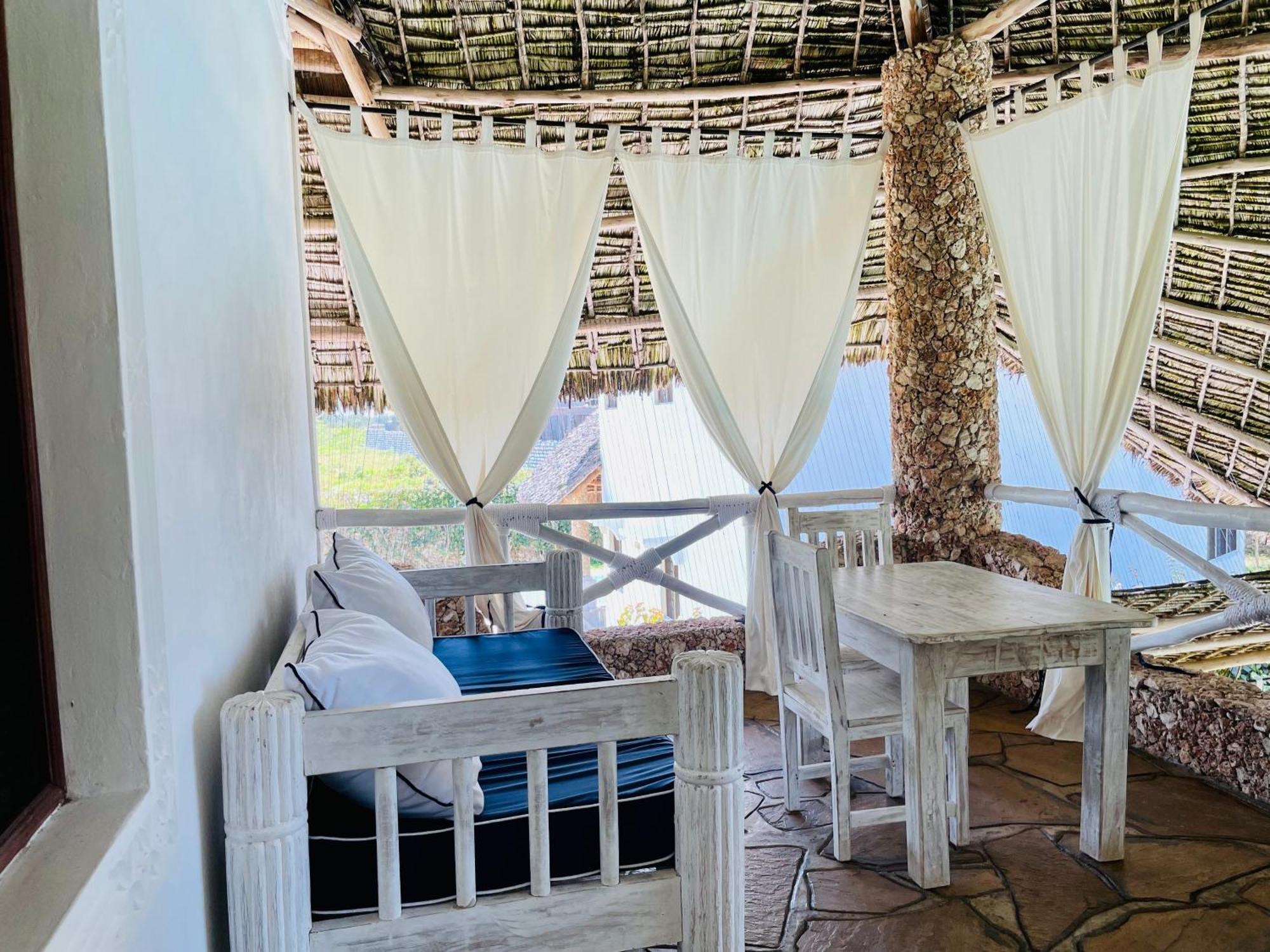 Bed and Breakfast Nyumba Ya Afrika à Watamu Extérieur photo