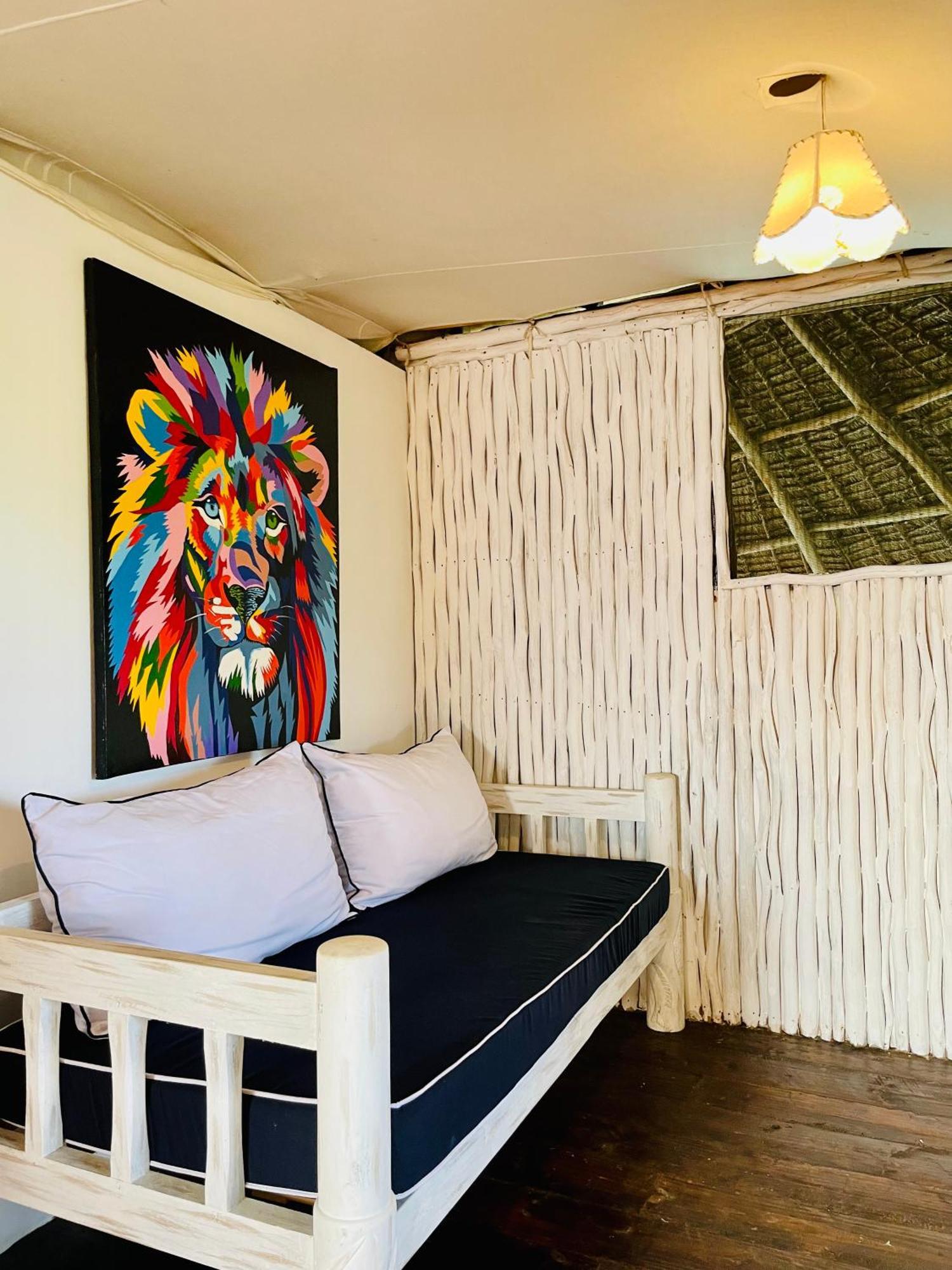 Bed and Breakfast Nyumba Ya Afrika à Watamu Extérieur photo